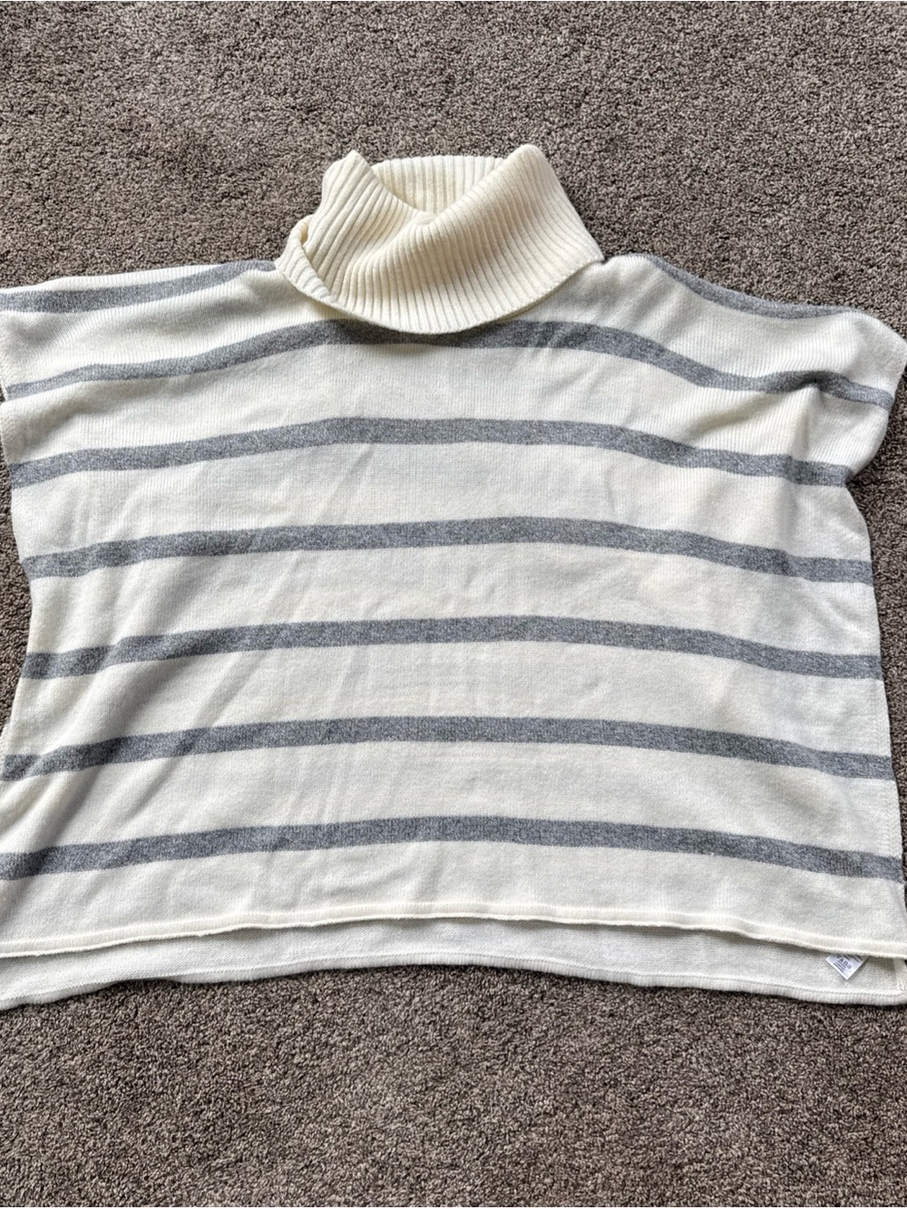 Loft Women’s Xs/small but can fit up to Large! Striped Turtleneck Poncho EUC